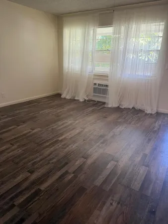 $1,200 | 180 Windsor East, West Palm Beach, FL 33417