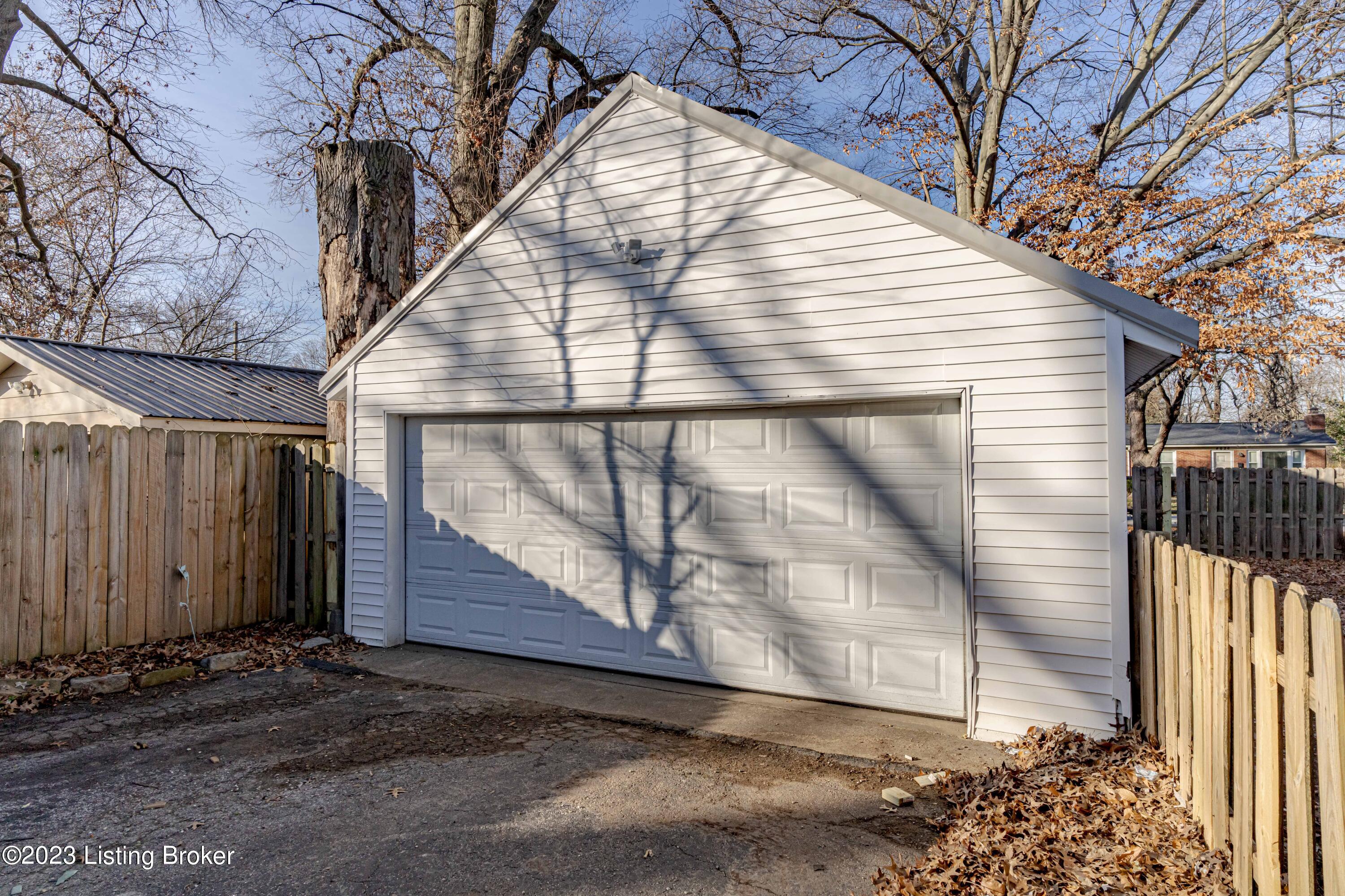 4618 Dohn Road Louisville, KY 40216 - Photo 37 of 41 DSC07977