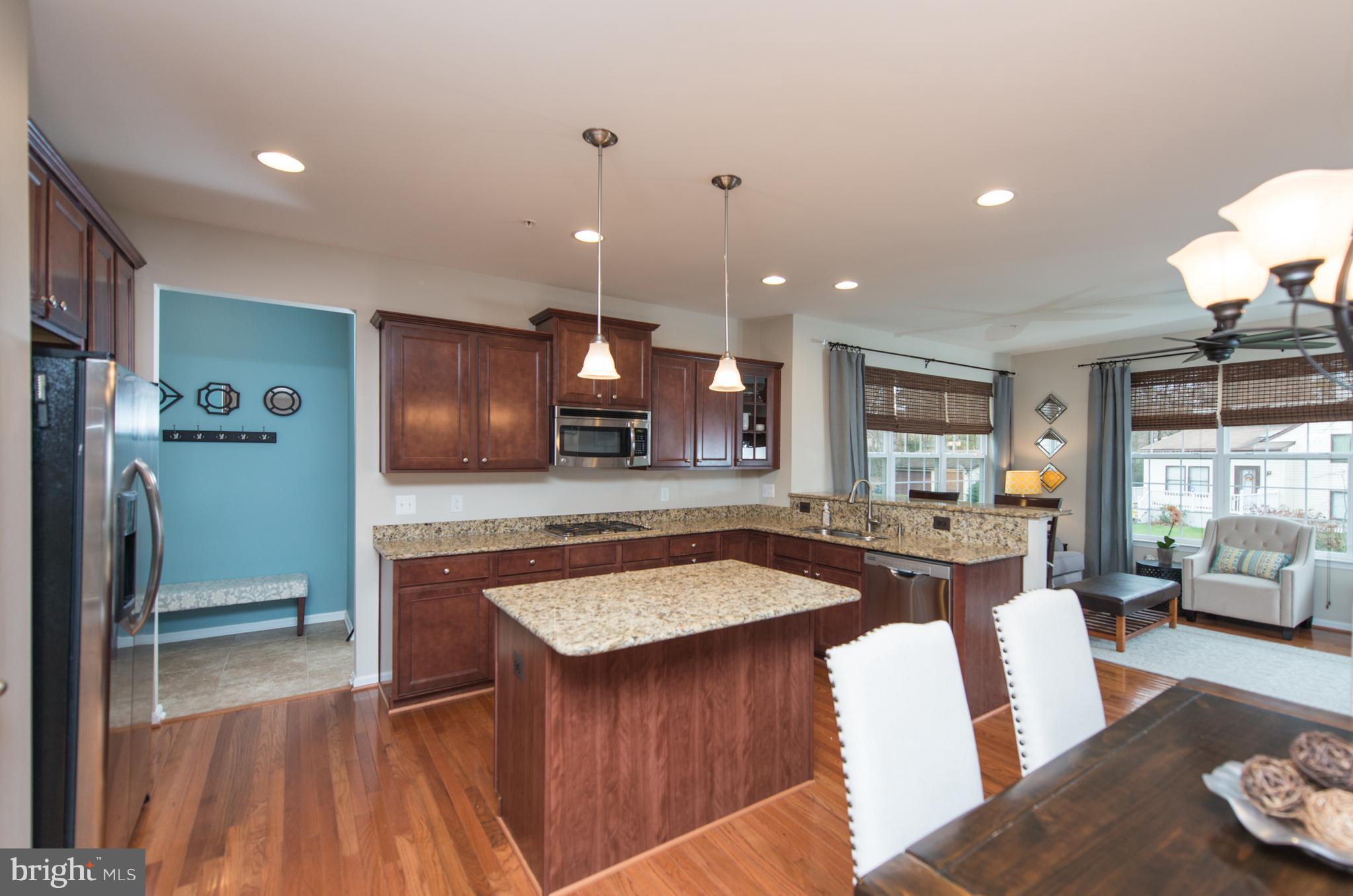 1213 Bradley Road Severn, MD 21144 - Photo 4 of 30 GRAND UPGRADED KITCHEN FEAT 42" CABINETS