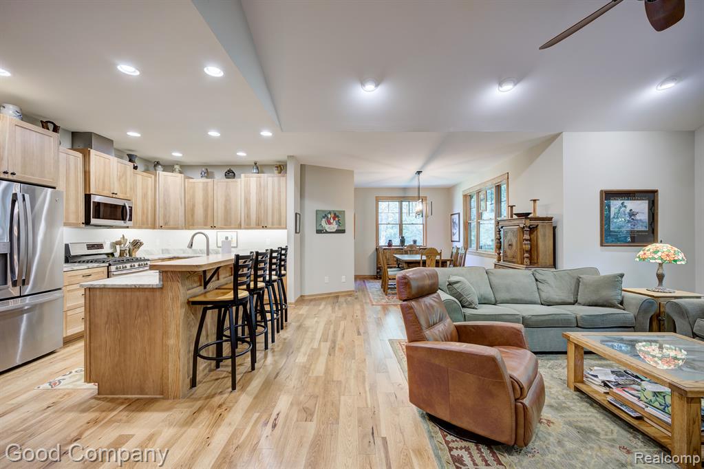 17159 Rosehill Road Pinckney, MI 48169 - Photo 8 of 59