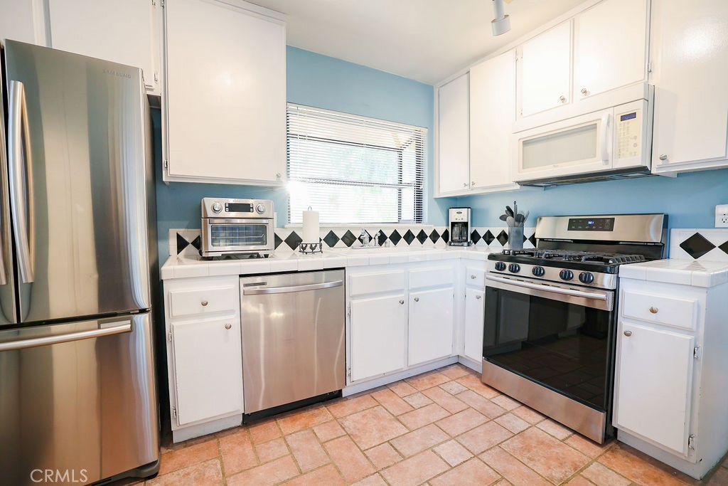 11619 Capitol Drive Riverside, CA 92503 - Photo 12 of 29