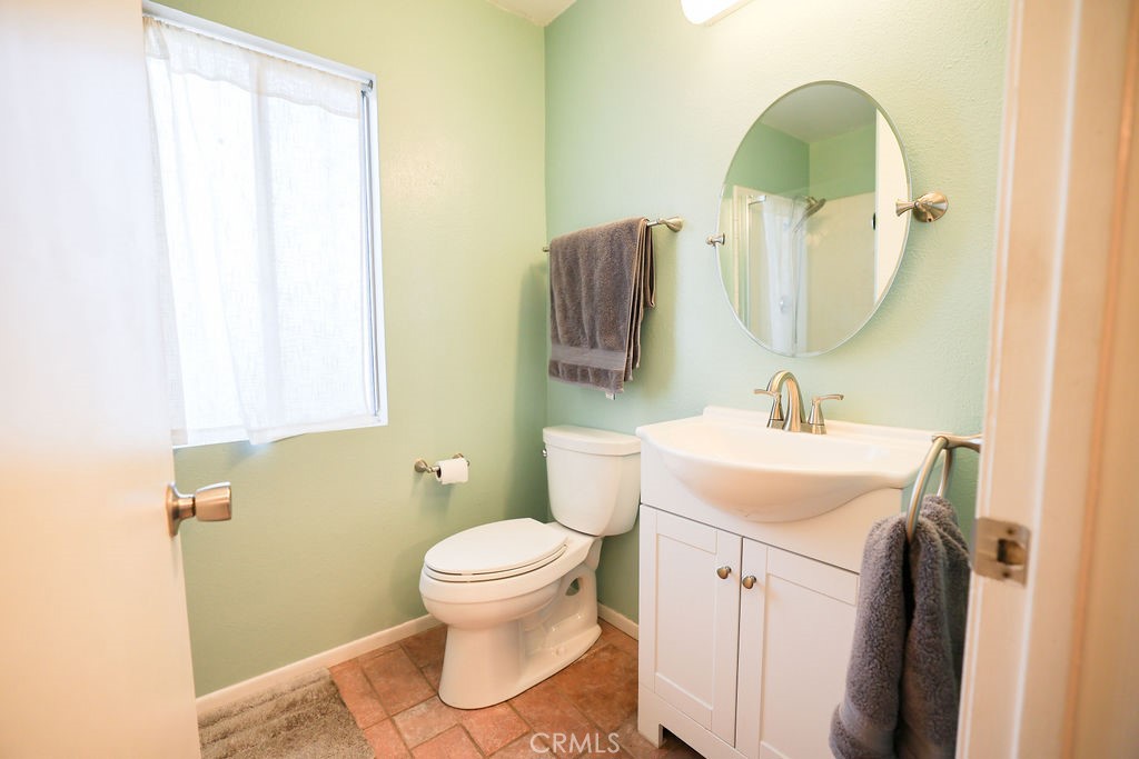 11619 Capitol Drive Riverside, CA 92503 - Photo 20 of 29 Hall Bathroom