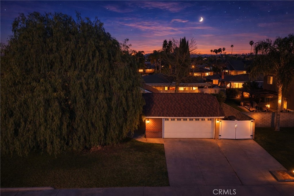 11619 Capitol Drive Riverside, CA 92503 - Photo 2 of 29 Virtual Sunset