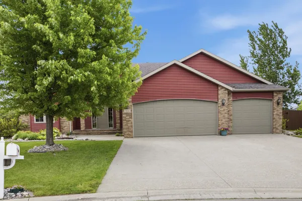 $499,900 | 1114 Southcreek Avenue Southeast, Glyndon, MN 56547