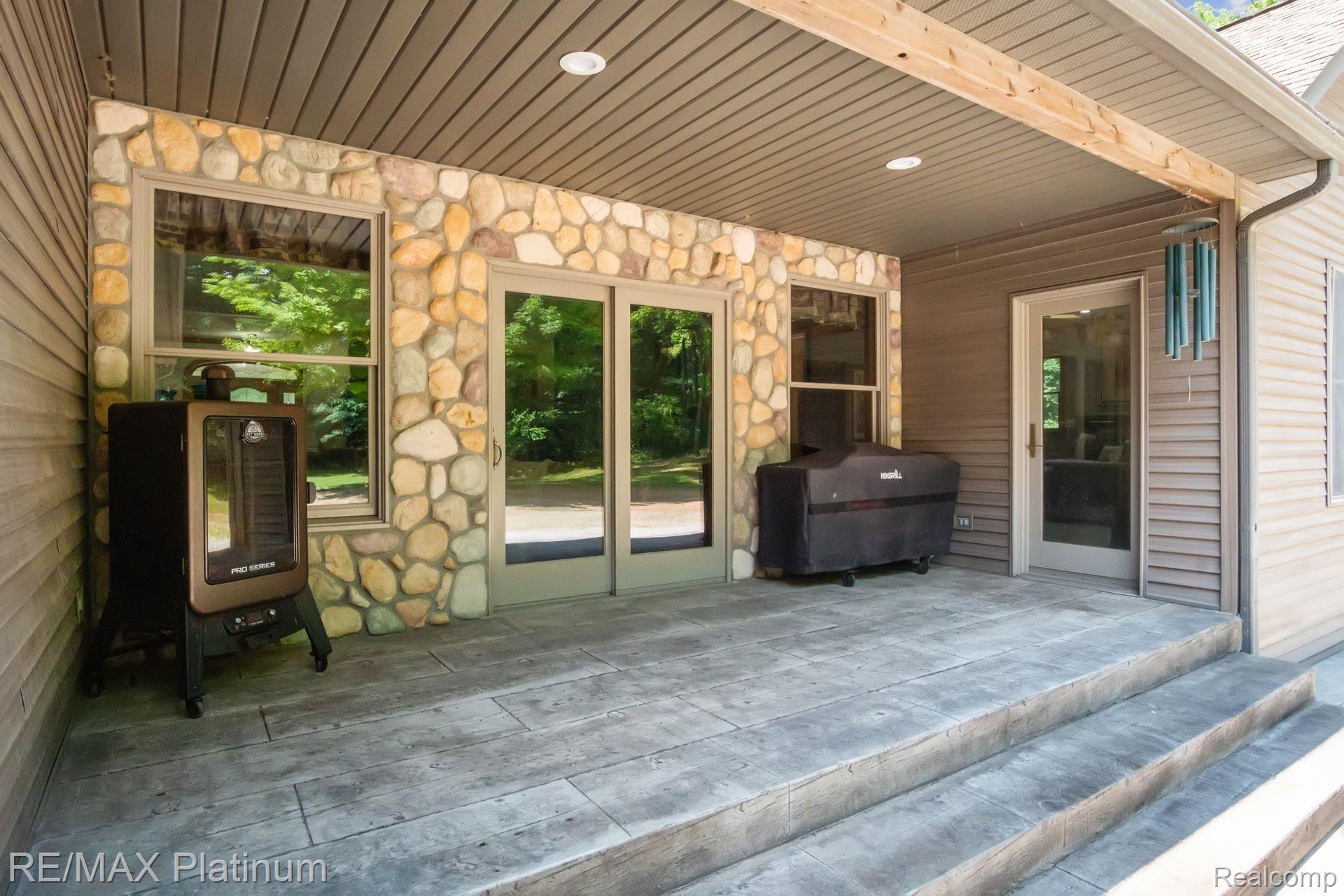 3803 Norton Road Howell, MI 48843 - Photo 59 of 68 3803 Norton Back porch