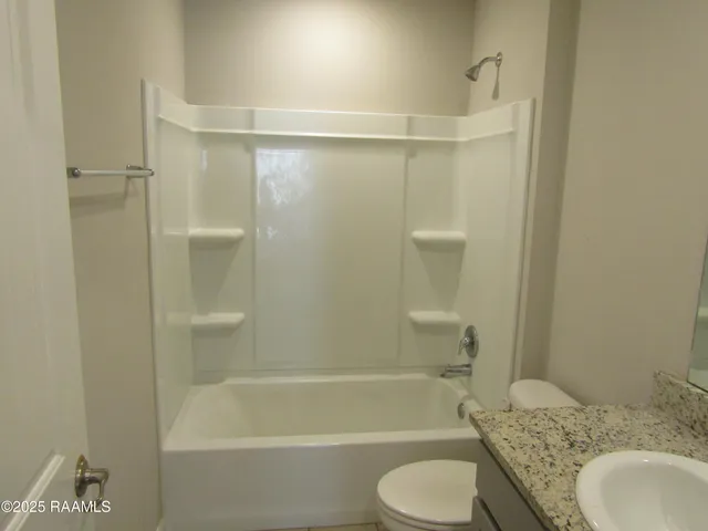 $279,900 | 131 Broussard Hl Drive, Broussard, LA 70518