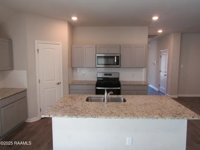 $279,900 | 131 Broussard Hl Drive, Broussard, LA 70518