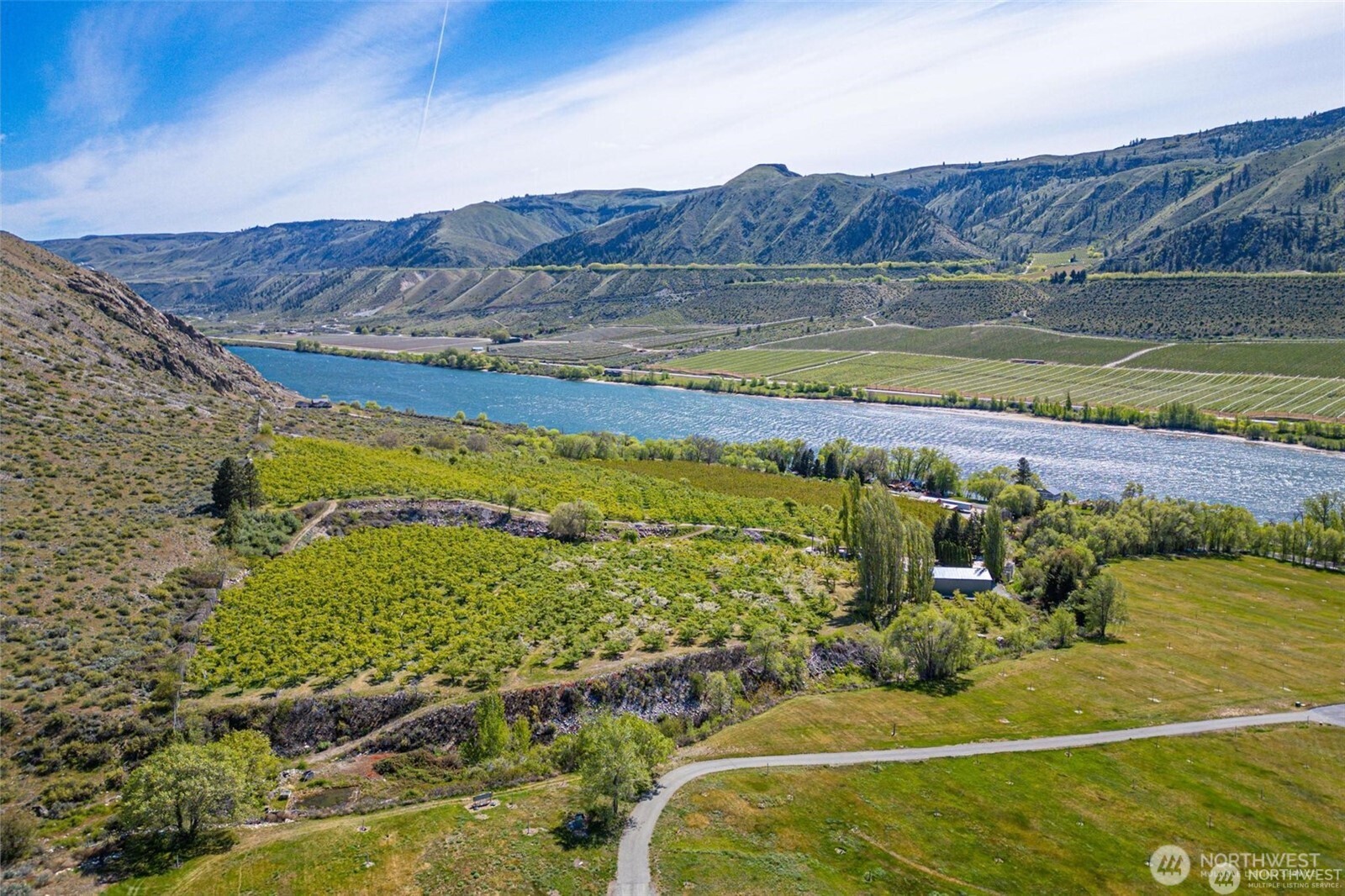 3710 Stayman Flats Road Chelan, WA 98816 - Photo 9 of 33 Gallery Image 9