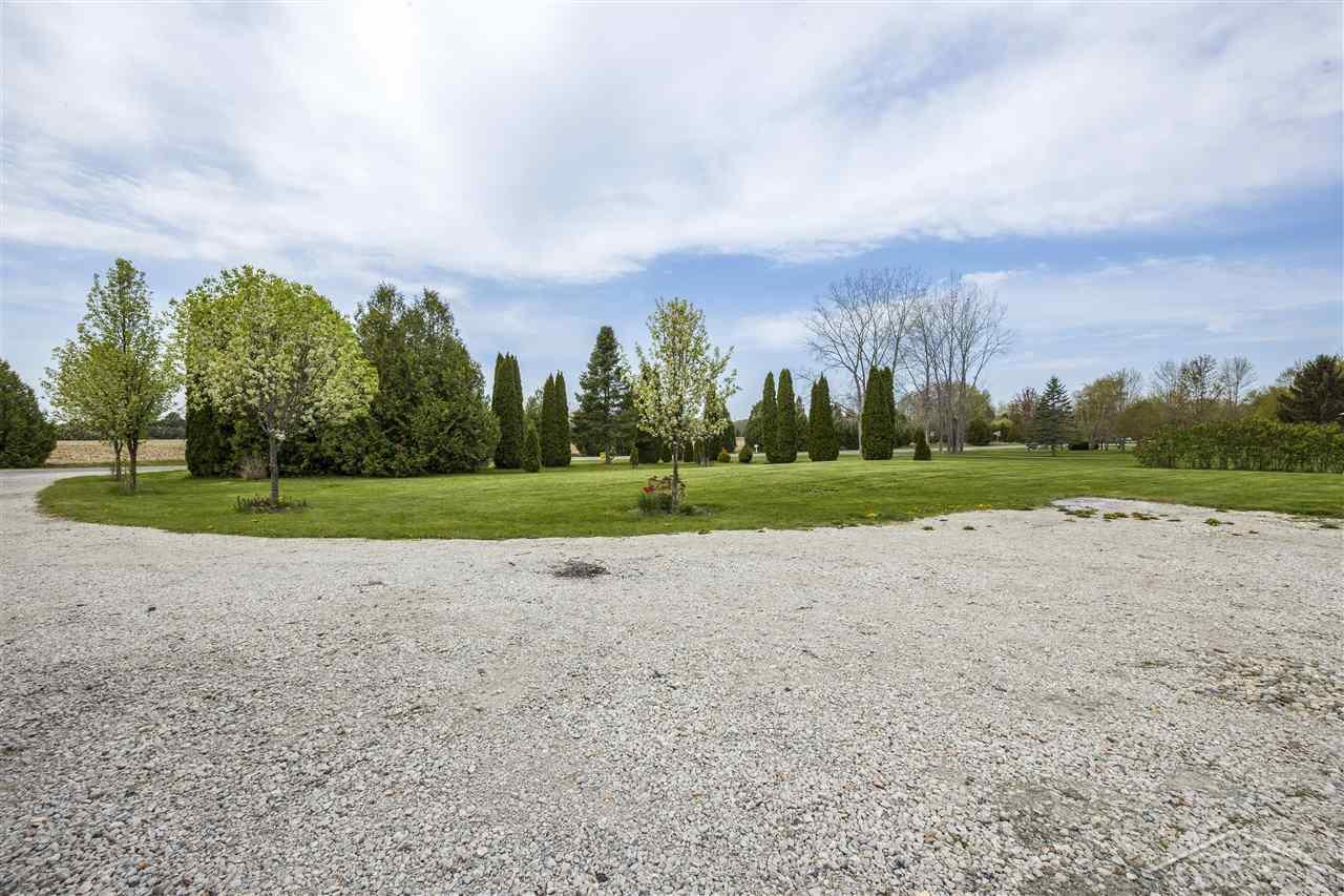 9898 North River Road Freeland, MI 48623 - Photo 43 of 48