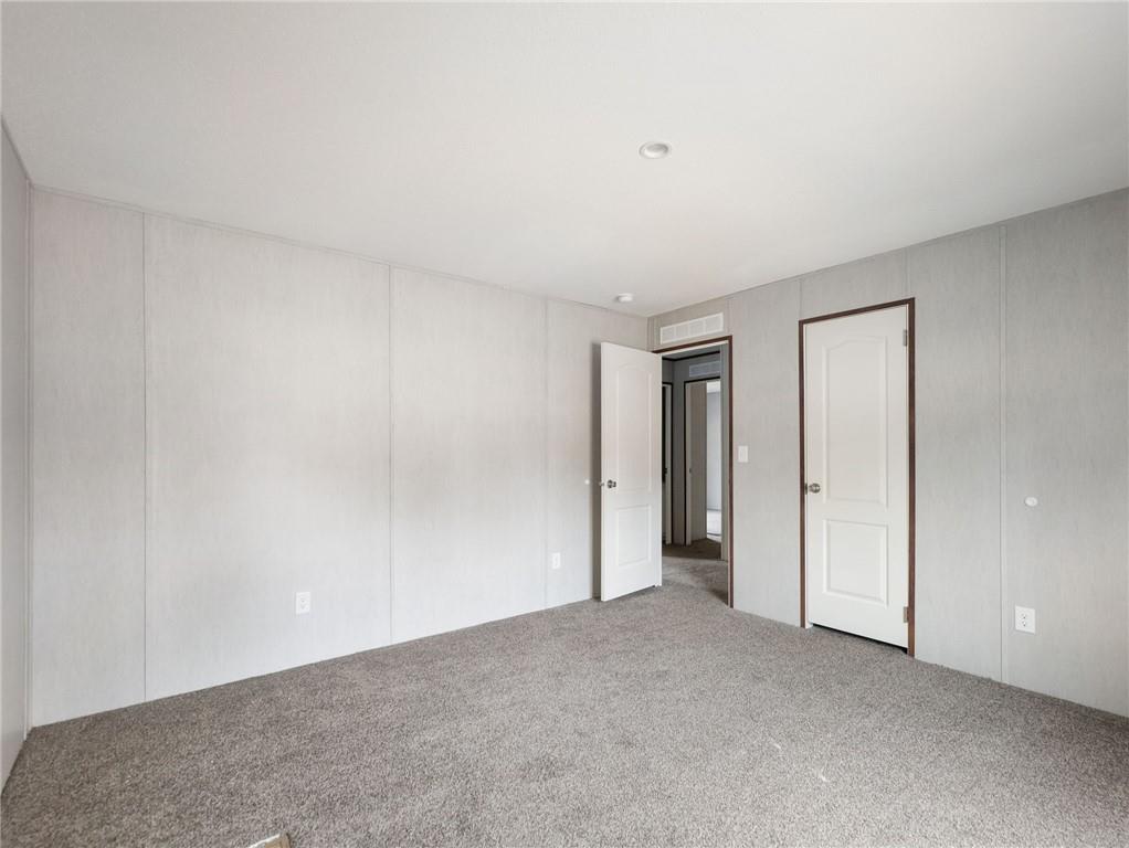 5226 Bogus Road Commerce, GA 30530 - Photo 26 of 41 a view of an empty room and closet area