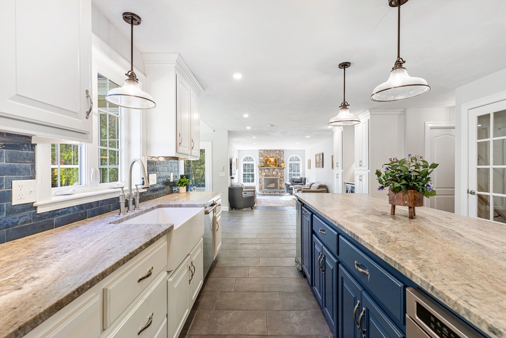 21 Riverside Road Franklin, MA 02038 - Photo 11 of 42