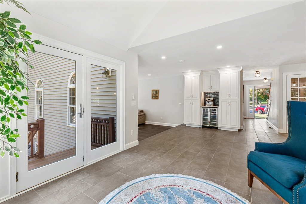 21 Riverside Road Franklin, MA 02038 - Photo 14 of 42