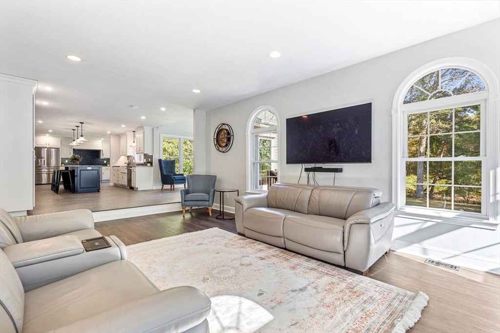 21 Riverside Road Franklin, MA 02038 - Photo 17 of 42