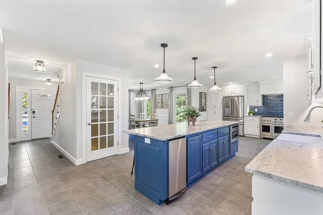 $1,199,000 | 21 Riverside Road, Franklin, MA 02038