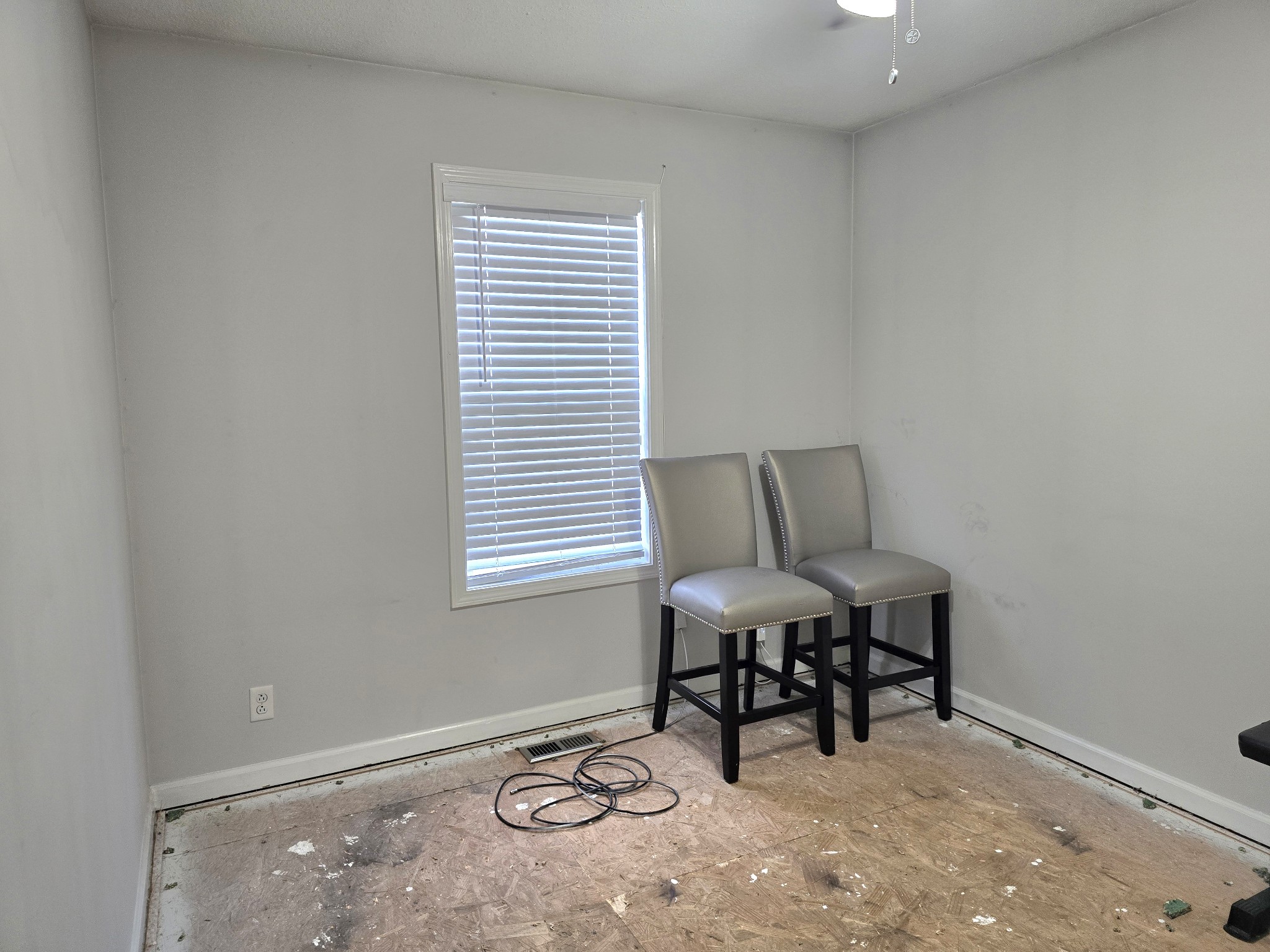 1905 Timberline Circle Oak Grove, KY 42262 - Photo 27 of 33 a view of a room with chairs and a window
