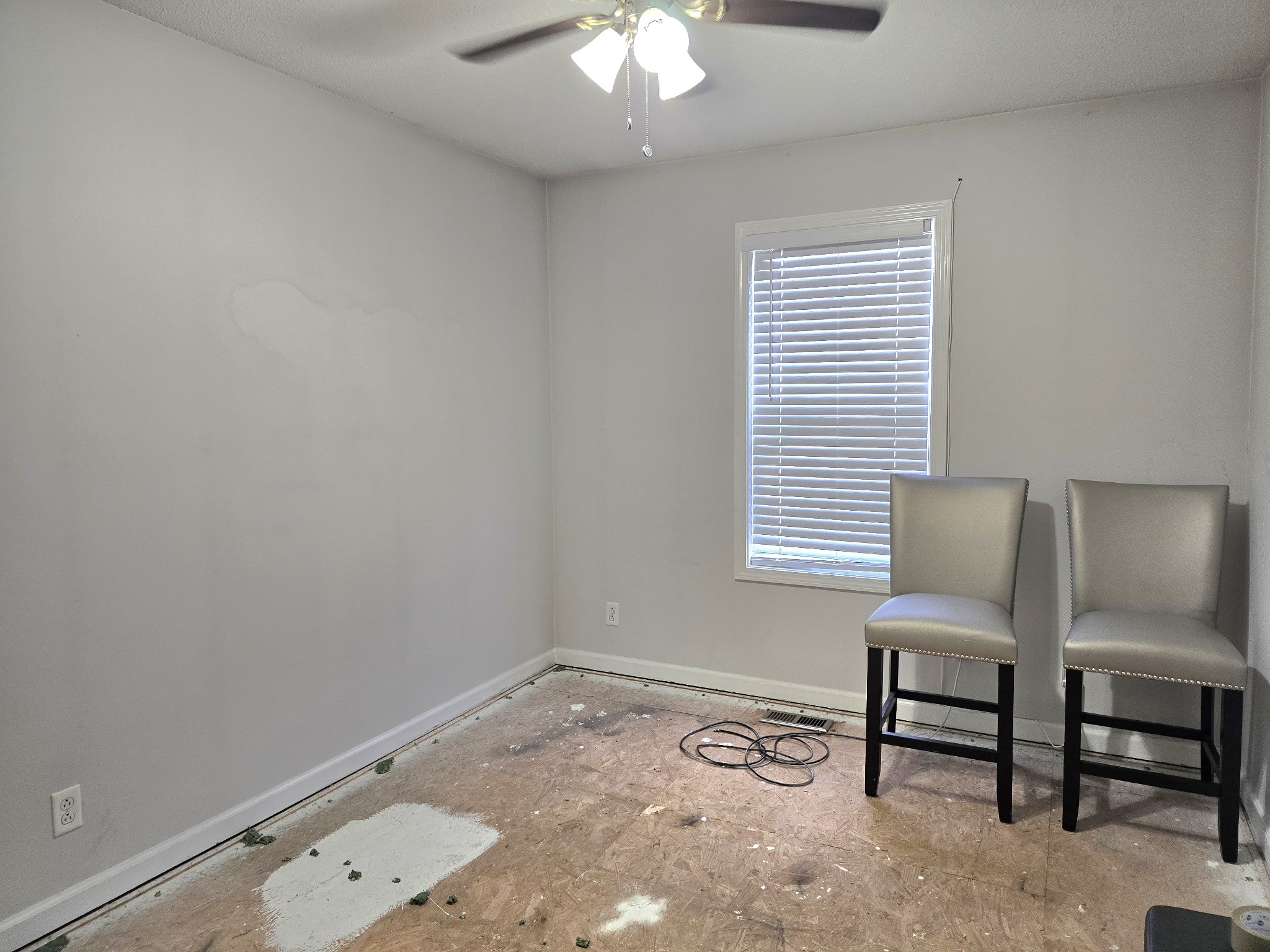 1905 Timberline Circle Oak Grove, KY 42262 - Photo 28 of 33 a view of a room with a window and furniture
