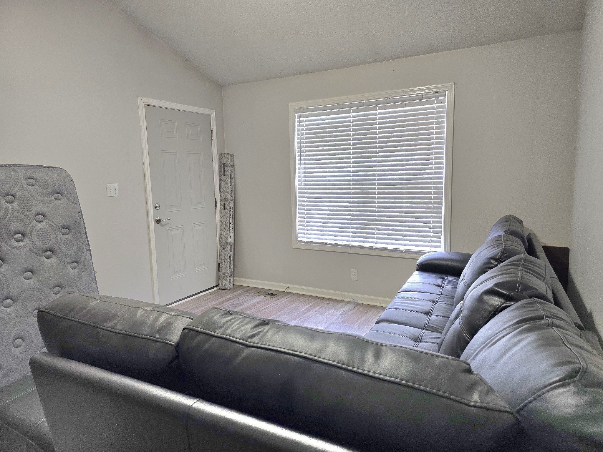 1905 Timberline Circle Oak Grove, KY 42262 - Photo 10 of 33 a living room with a couch and a window