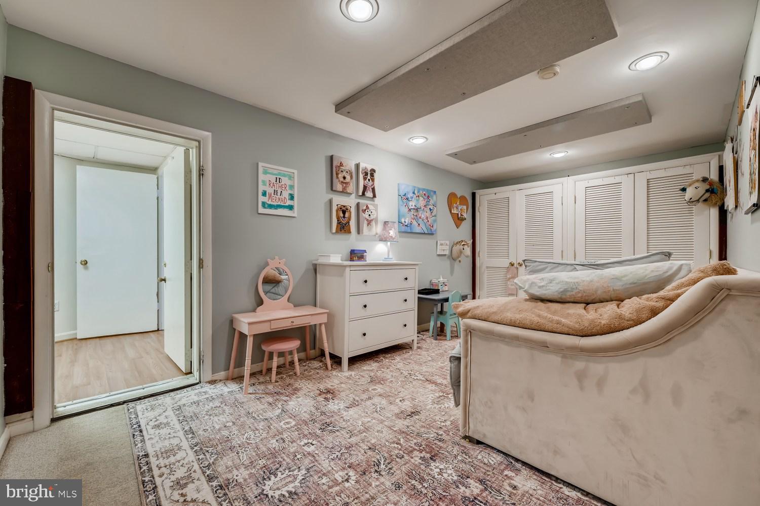 8380 Lark Brown Road Columbia, MD 21045 - Photo 11 of 43 Sitting Room w/closet