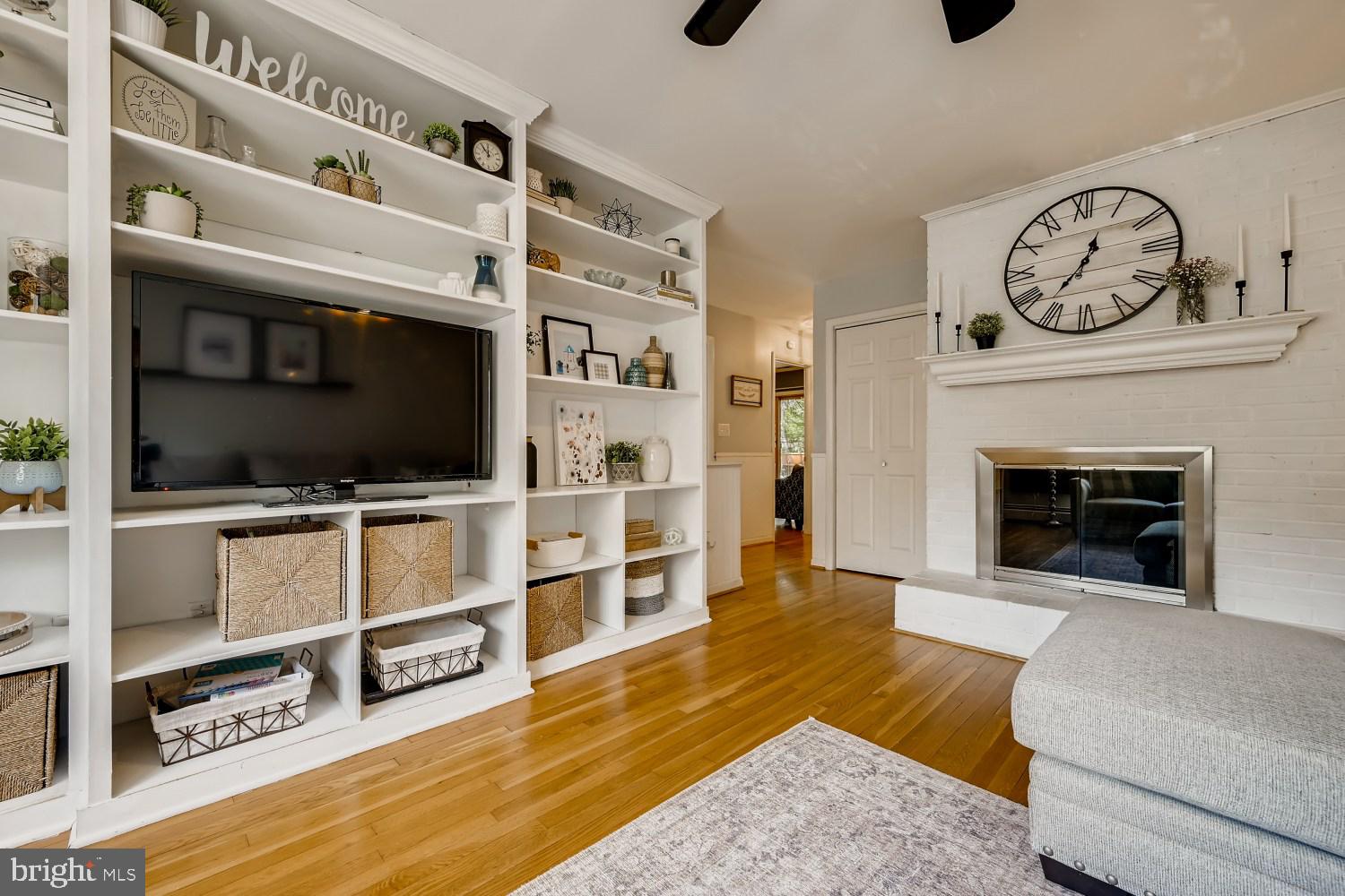 8380 Lark Brown Road Columbia, MD 21045 - Photo 24 of 43 Family room w/ built-ins