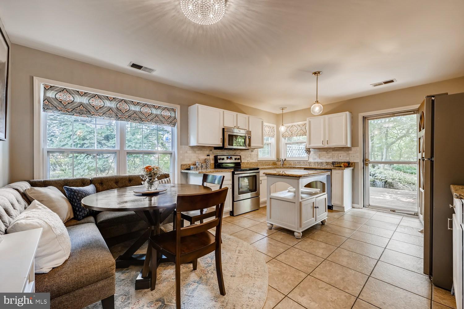 8380 Lark Brown Road Columbia, MD 21045 - Photo 25 of 43 Eat-in kitchen