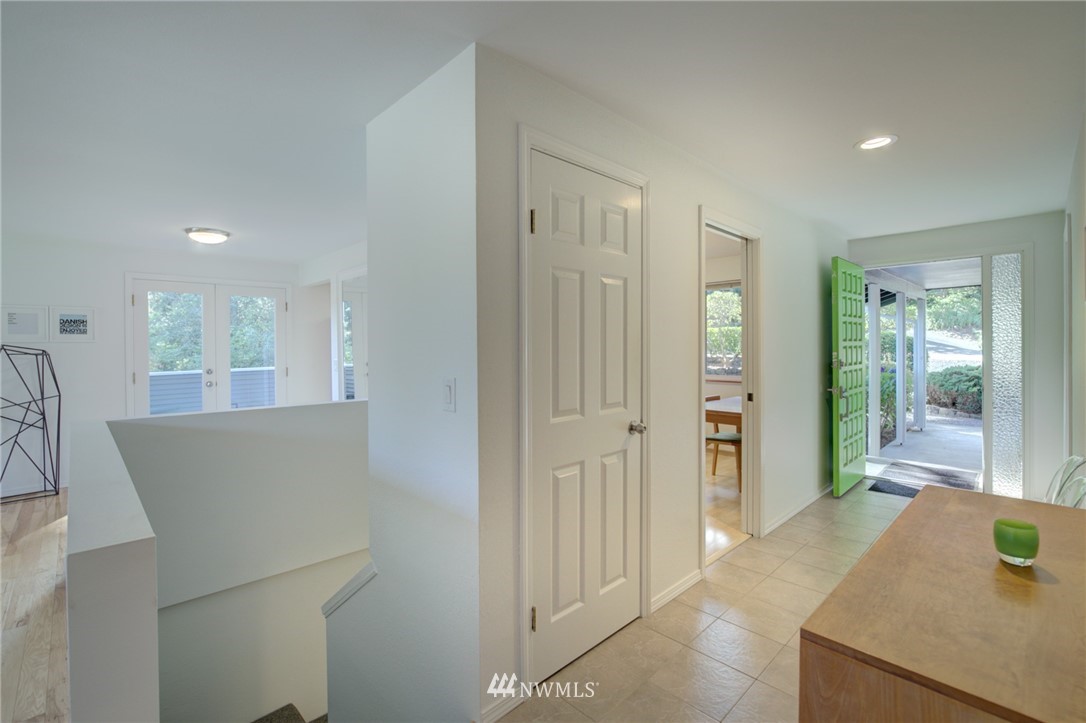 12512 Southeast 96th Place Renton, WA 98056 - Photo 2 of 25 Gallery Image 2
