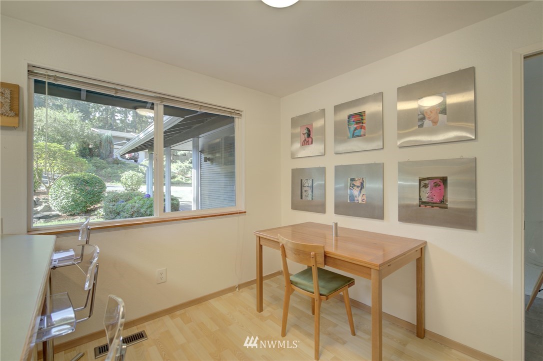 12512 Southeast 96th Place Renton, WA 98056 - Photo 5 of 25 Gallery Image 5