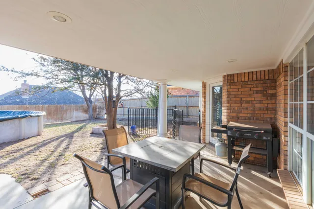 a view of a house with a garage
