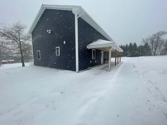 $199,900 | 700 Old County Road, Etna, ME 04434