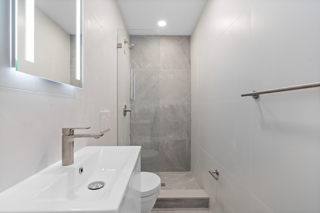 1580 Beacon Street, Unit PH1 Brookline, MA 02446 - Photo 17 of 17