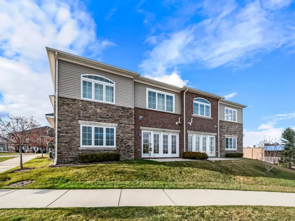 $2,350 | 5508 Arbor Chase Drive, Ann Arbor, MI 48103