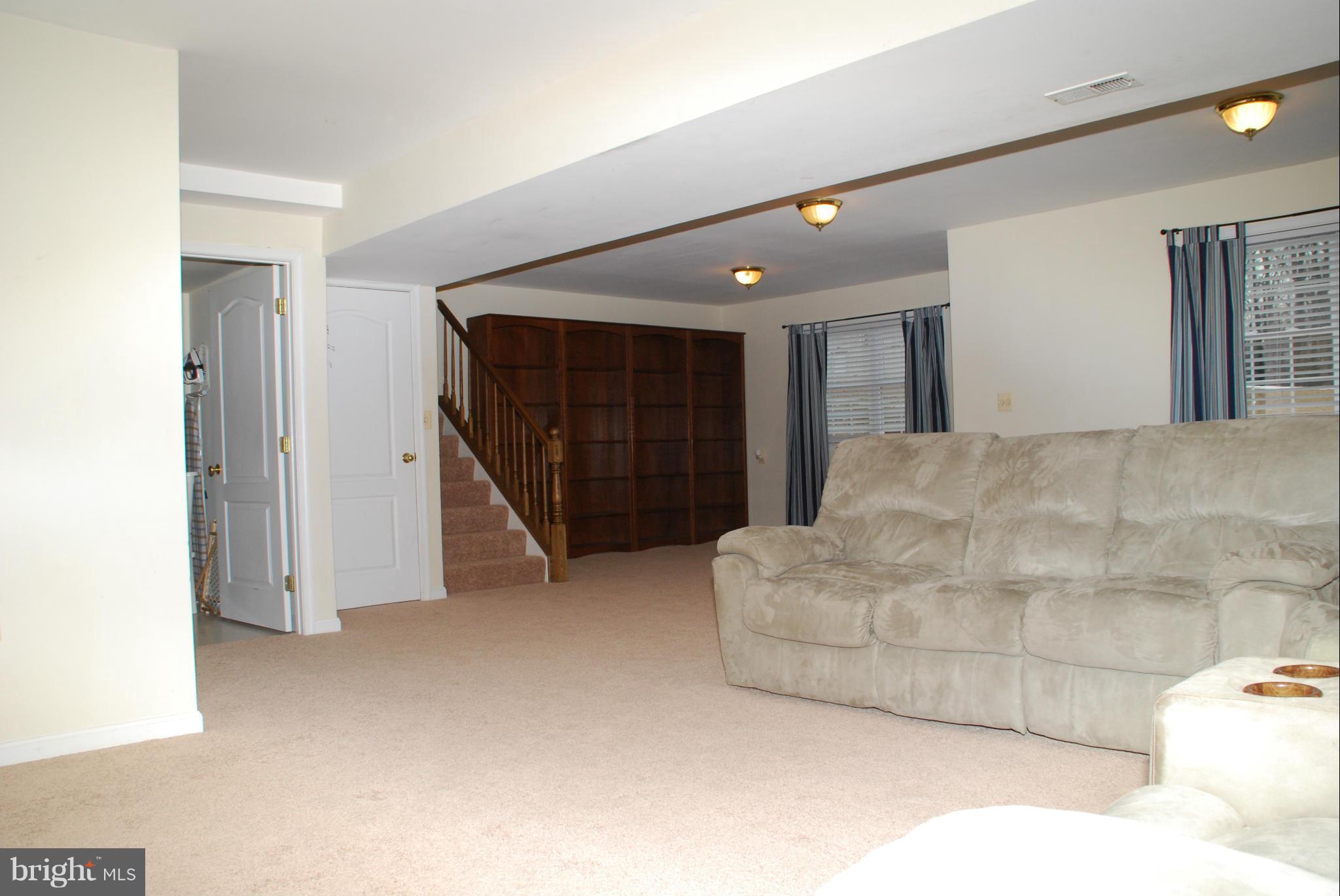 3712 Buffalo Road New Windsor, MD 21776 - Photo 21 of 27 Living Room
