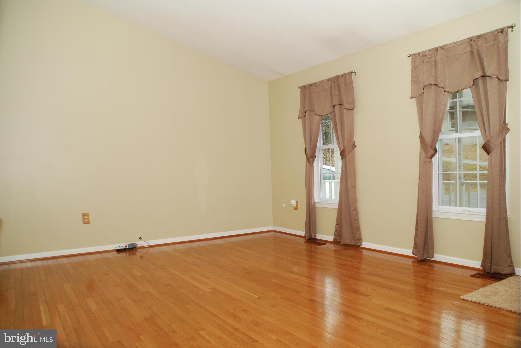 3712 Buffalo Road New Windsor, MD 21776 - Photo 6 of 27 Living Room