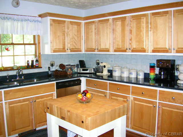 8102 Spring Hill Farm Road East Gloucester, VA 23061 - Photo 13 of 31