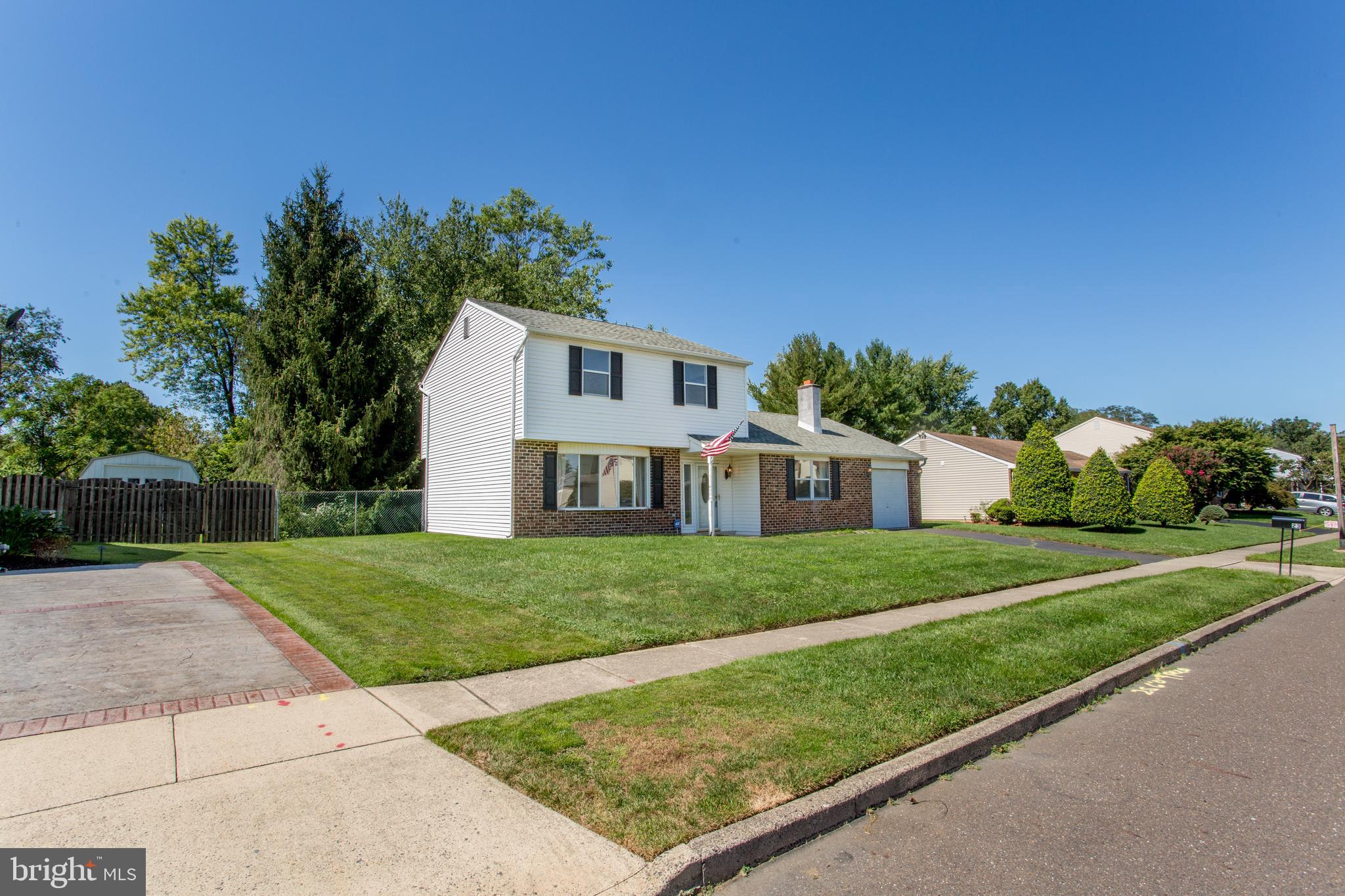 23 Dawn Road Levittown, PA 19056 - Photo 2 of 63