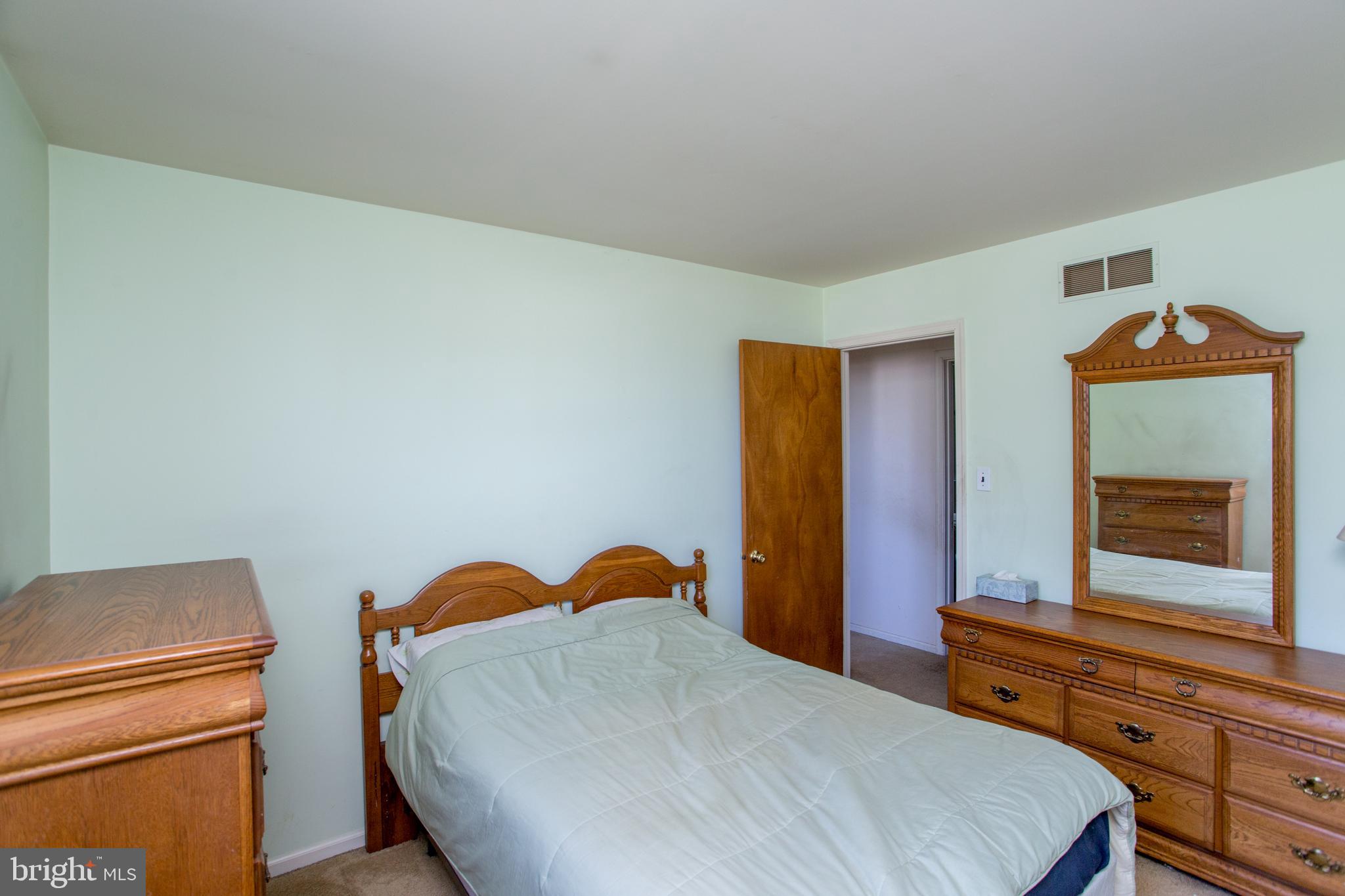 23 Dawn Road Levittown, PA 19056 - Photo 40 of 63