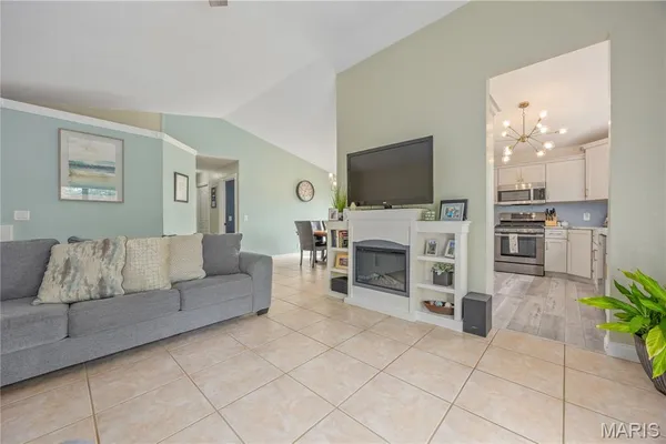 $379,000 | 2515 Primrose Lane, Altamont, IL 62411