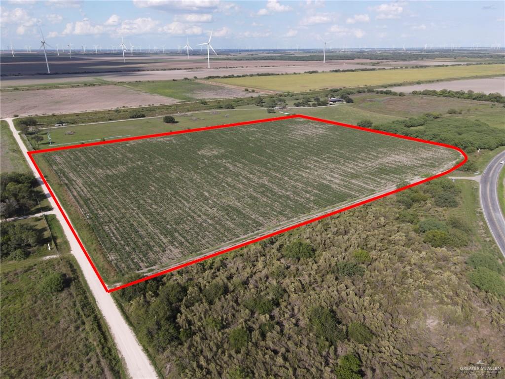 2556 Cantu Road Santa Rosa, TX 78593 - Photo 3 of 7 a view of a tennis court