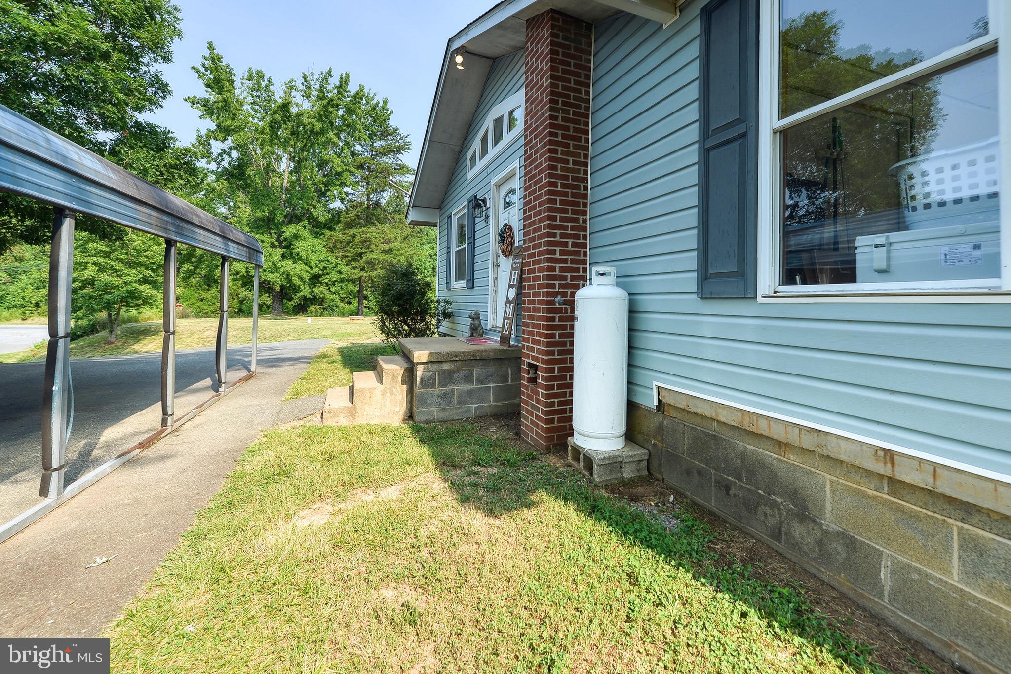33 Johnny Hall Road Mineral, VA 23117 - Photo 6 of 56