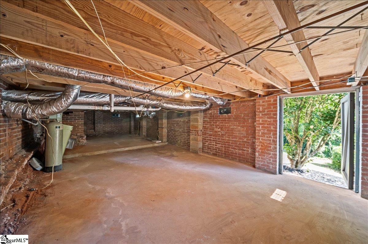 111 Tuskegee Avenue Greenville, SC 29607 - Photo 29 of 37