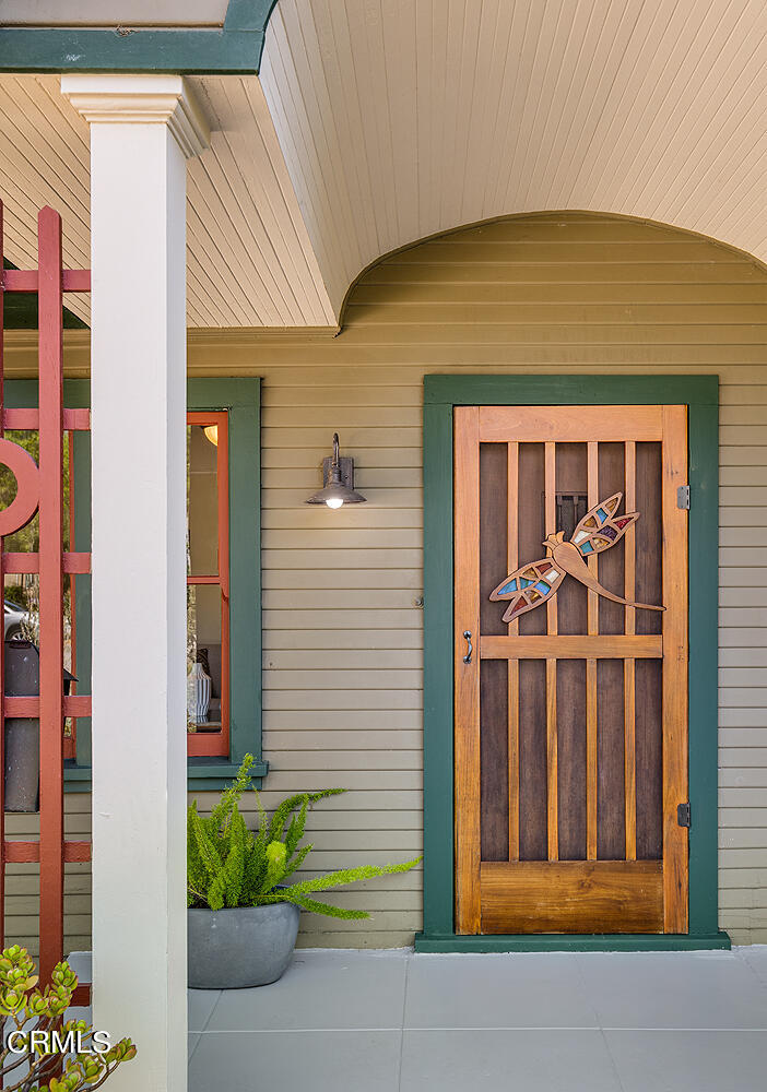 604 Douglas Street Pasadena, CA 91104 - Photo 4 of 41 a view of a house with a potted plant