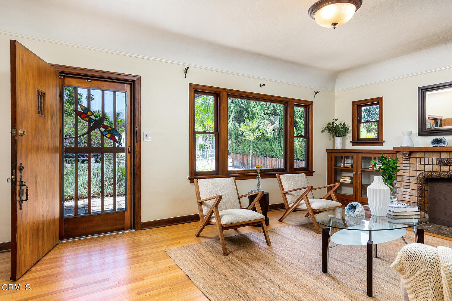 604 Douglas Street Pasadena, CA 91104 - Photo 6 of 41 a living room with furniture and a window