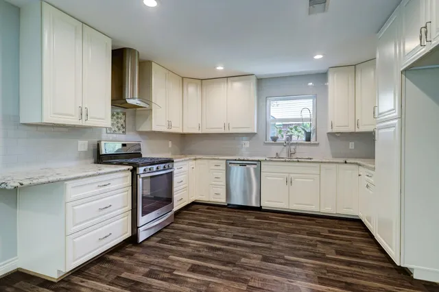 $2,200 | 9410 Pipestone Street, Houston, TX 77074