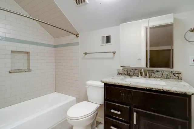 $2,200 | 9410 Pipestone Street, Houston, TX 77074