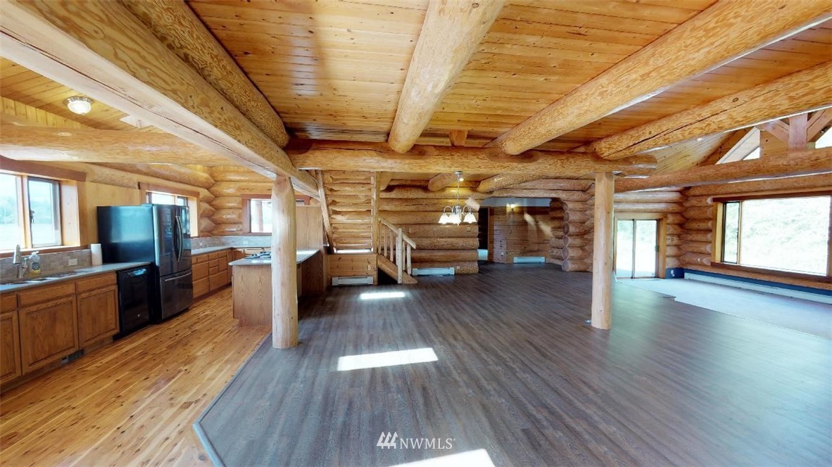 717 Gish Road Onalaska, WA 98570 - Photo 4 of 25 Gallery Image 4