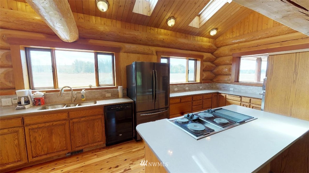 717 Gish Road Onalaska, WA 98570 - Photo 5 of 25 Gallery Image 5