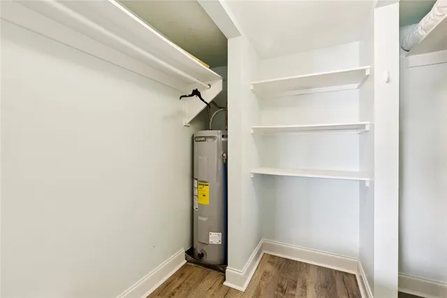 $245,000 | 500 Lake Marina Avenue, Unit 327, New Orleans, LA 70124