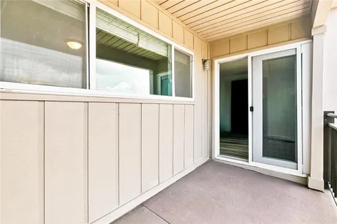 $245,000 | 500 Lake Marina Avenue, Unit 327, New Orleans, LA 70124