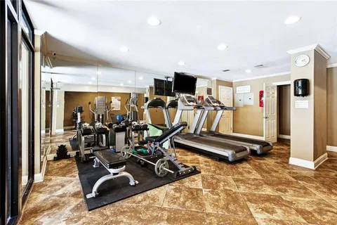 $245,000 | 500 Lake Marina Avenue, Unit 327, New Orleans, LA 70124