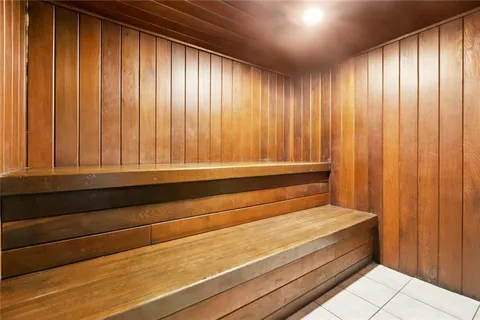 $245,000 | 500 Lake Marina Avenue, Unit 327, New Orleans, LA 70124