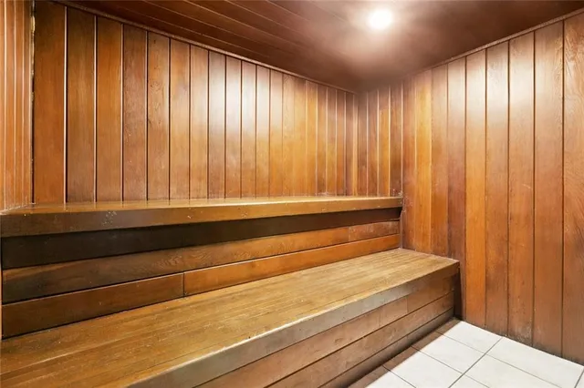 $245,000 | 500 Lake Marina Avenue, Unit 327, New Orleans, LA 70124